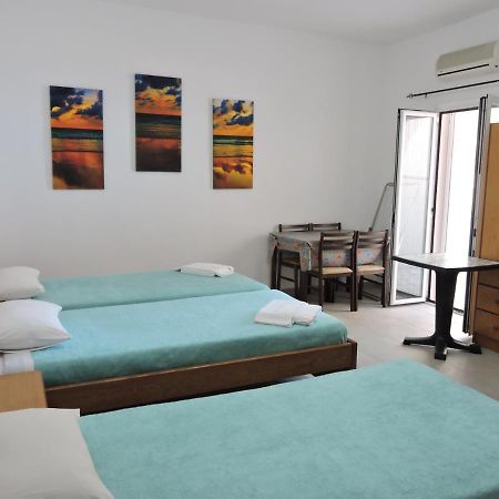 Egeon Rooms And Studios Georgioupoli Eksteriør billede